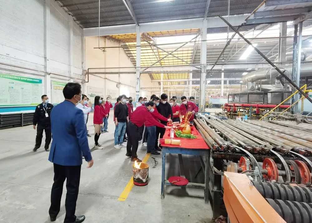 2020再譜新篇，綠蘋果瓷磚生產(chǎn)基地成功點(diǎn)火，全面有序復(fù)產(chǎn)